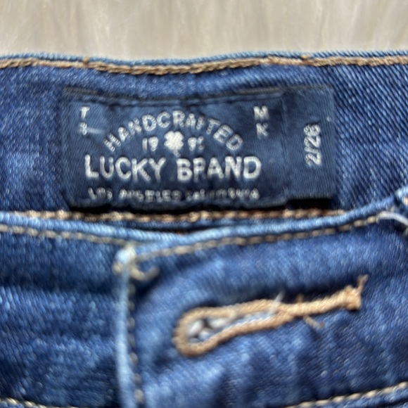 Lucky Brand Malibu Short with Elephants Size 2/26 - Picture 2 of 6